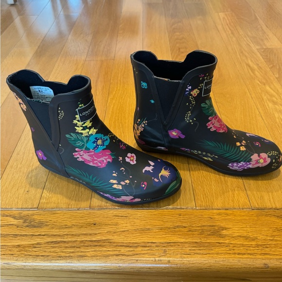 London Fog Collection rain boots size 7 - Picture 4 of 4